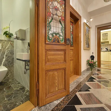 Dalia By Interhome براغ